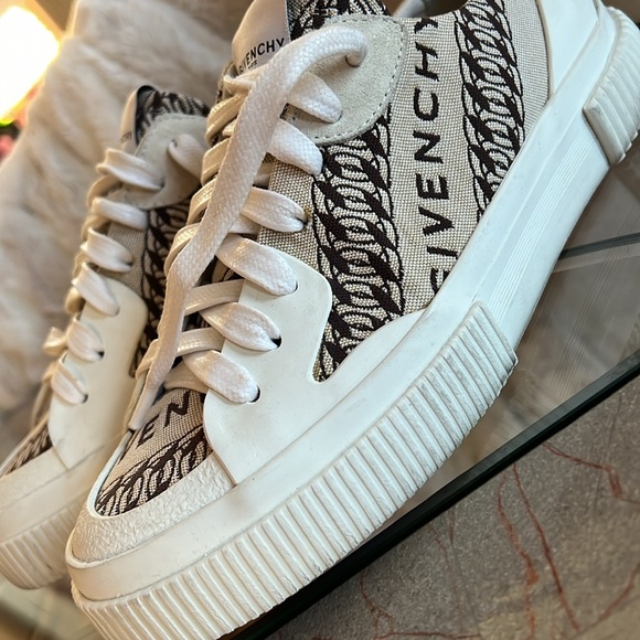 Women’s Givenchy sneakers size 36 - Picture 5 of 5